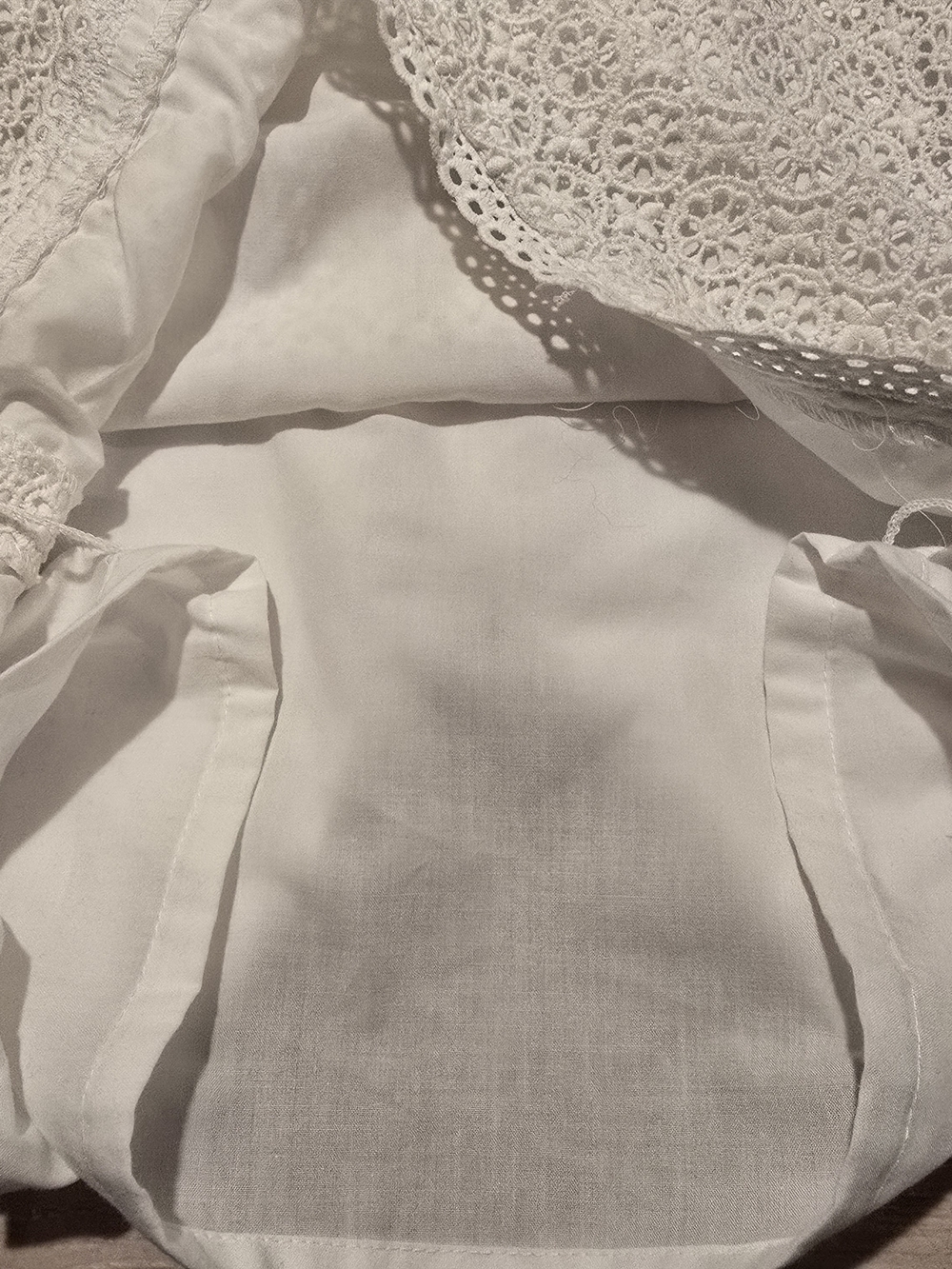Maggy London Sleeveless Empire Waist Floral Eyelet Sheath Dress Size 6 White. - Picture 8 of 10